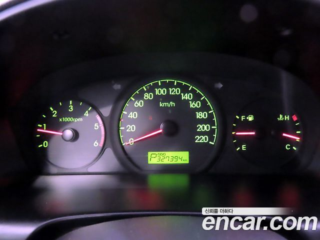 Hyundai Starex 2015 — photo 8