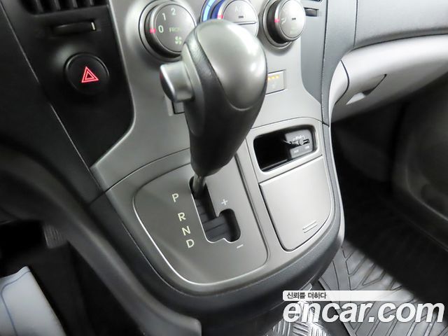 Hyundai Starex 2015 — photo 9