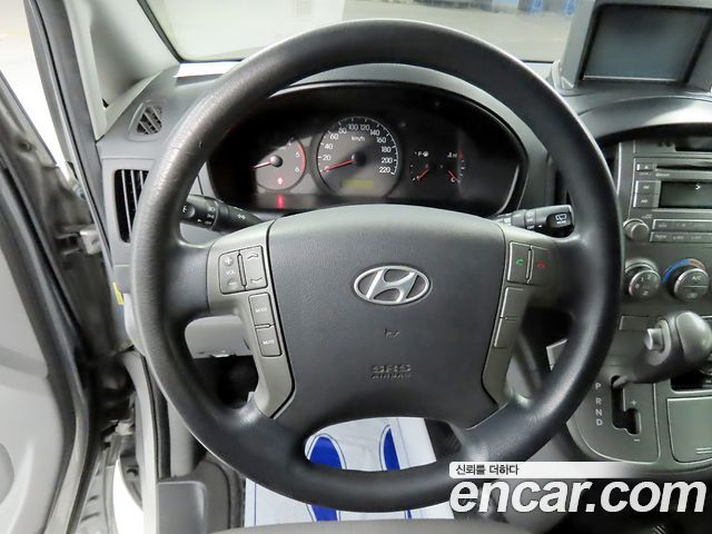 Hyundai Starex 2015 — photo 13