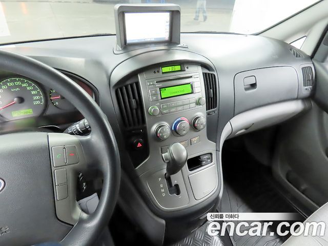 Hyundai Starex 2015 — photo 14