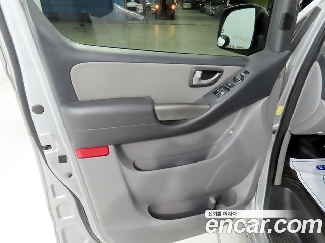 Hyundai Starex 2015 — photo 18