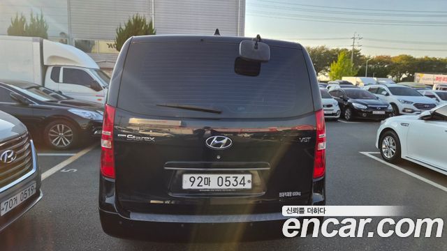 Hyundai Starex 2019 — photo 2