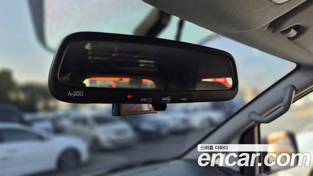 Hyundai Starex 2019 — photo 9
