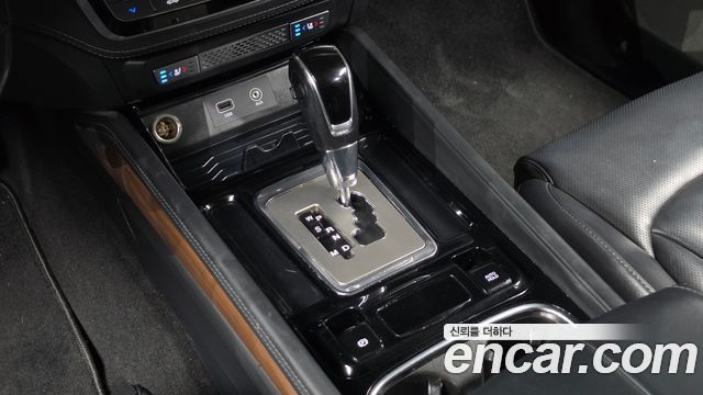 KG Mobility Rexton 2018 — photo 12