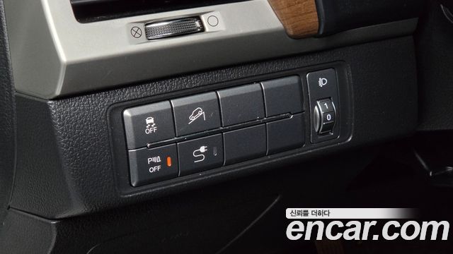KG Mobility Rexton 2018 — photo 22