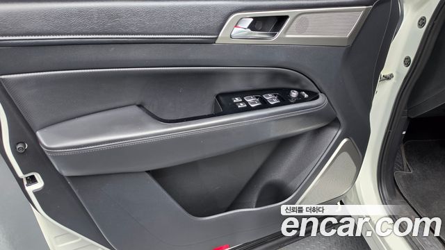 KG Mobility Rexton 2018 — photo 14