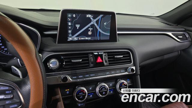 Genesis G70 2018 — photo 18