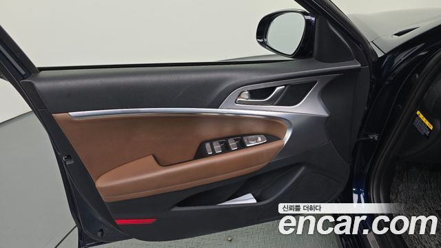 Genesis G70 2018 — photo 14