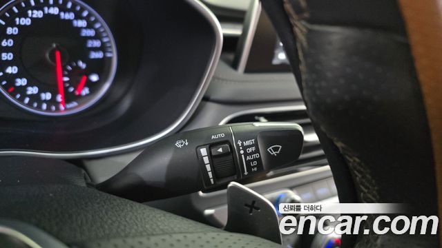 Genesis G70 2018 — photo 28