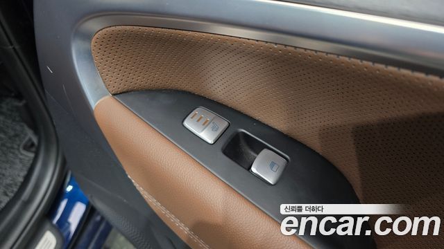 Genesis G70 2018 — photo 30