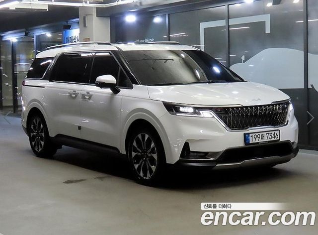 Kia Canival 2023 — photo 1