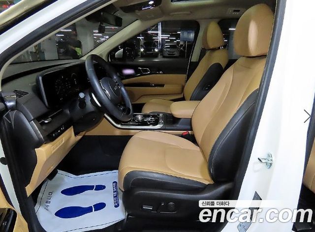 Kia Canival 2023 — photo 6