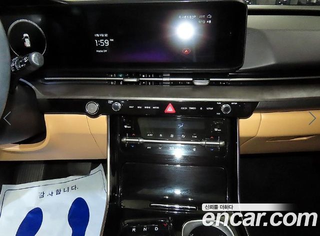 Kia Canival 2023 — photo 11