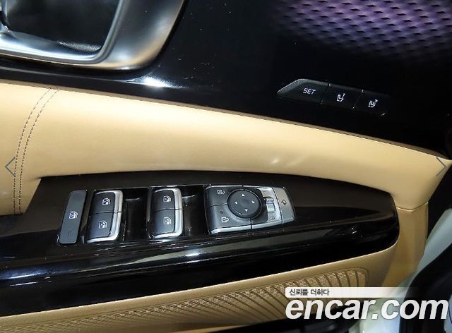 Kia Canival 2023 — photo 13
