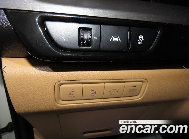 Kia Canival 2023 — photo 14