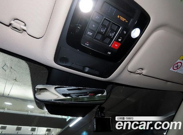 Kia Canival 2023 — photo 15