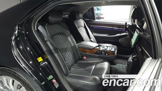 Genesis EQ900 2016 — photo 18