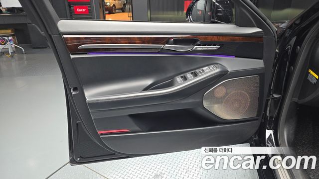 Genesis EQ900 2016 — photo 14