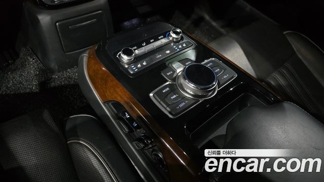 Genesis EQ900 2016 — photo 32