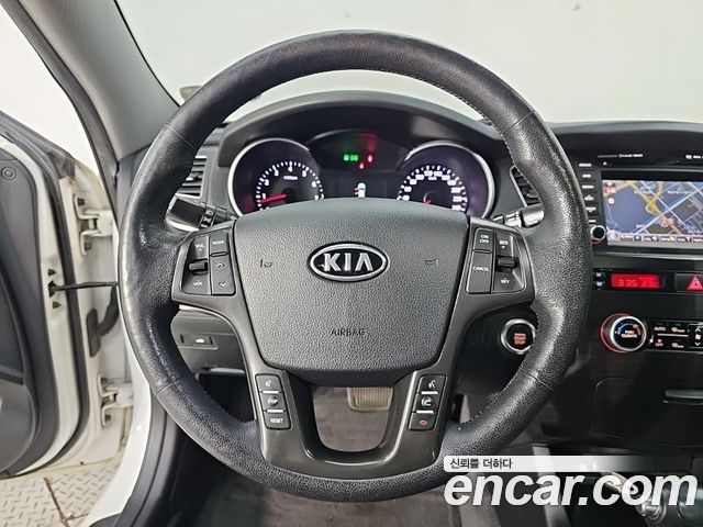 Kia K7 2012 — photo 9
