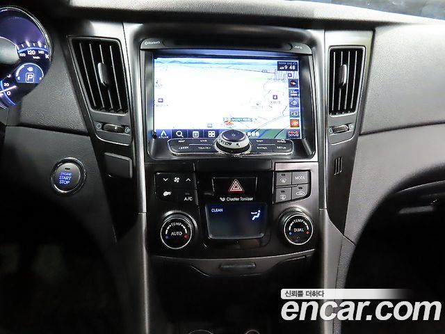 Hyundai Sonata 2013 — photo 12