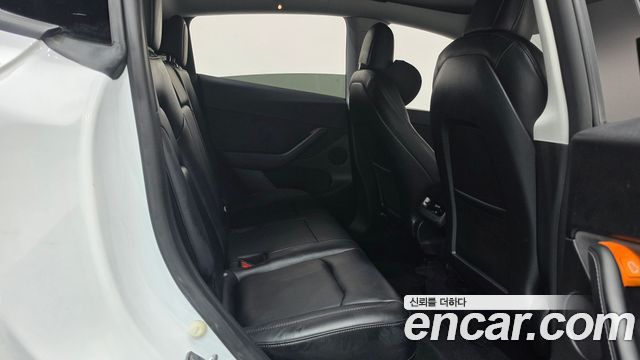 Tesla Model Y 2022 — photo 12