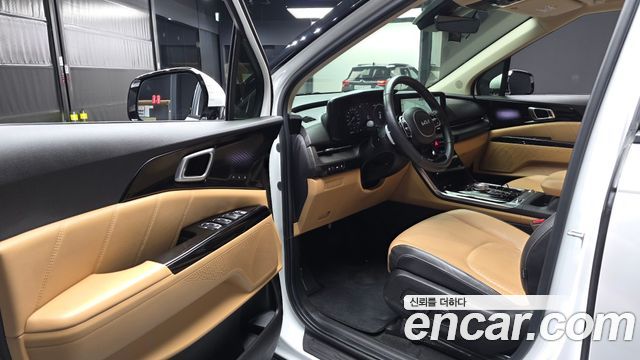 Kia Canival 2023 — photo 13