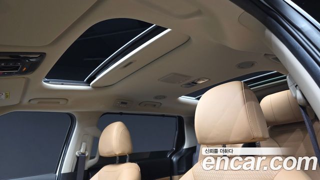 Kia Canival 2023 — photo 23