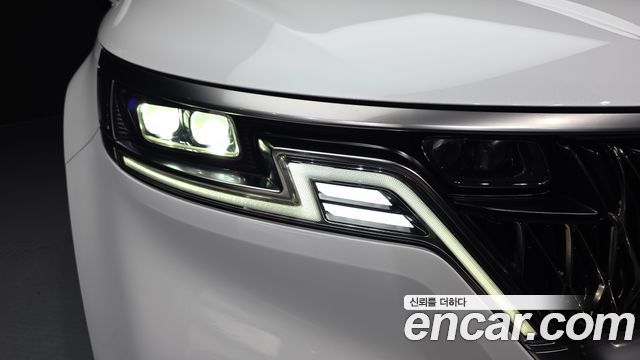 Kia Canival 2023 — photo 8