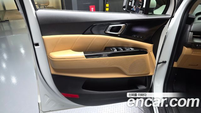 Kia Canival 2023 — photo 14