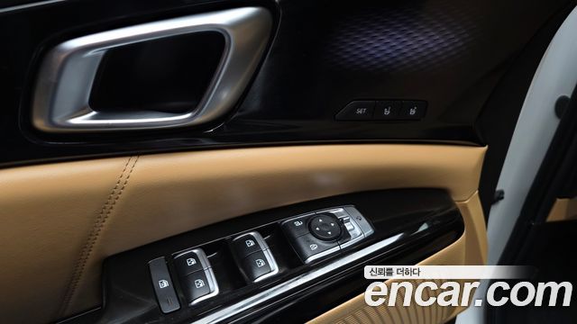 Kia Canival 2023 — photo 28