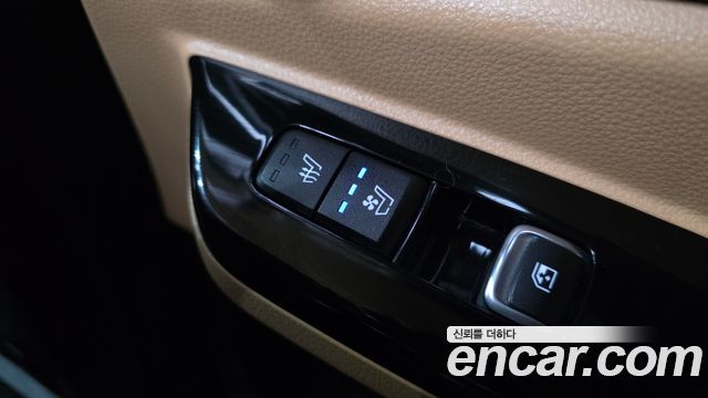 Kia Canival 2023 — photo 32