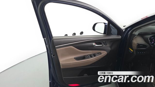 Hyundai Santafe 2019 — photo 14