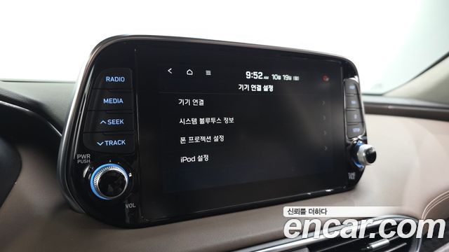 Hyundai Santafe 2019 — photo 31