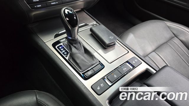 Hyundai Genesis 2015 — photo 9