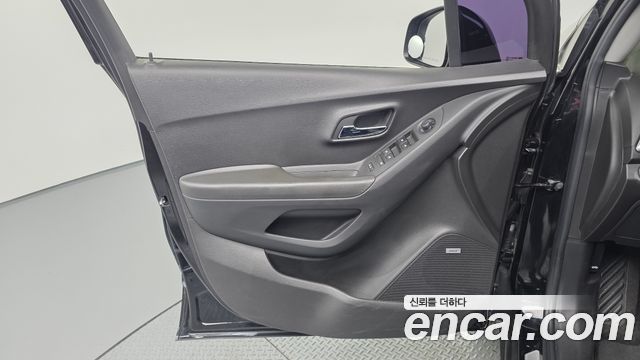 Chevrolet Korea Trax 2017 — photo 14