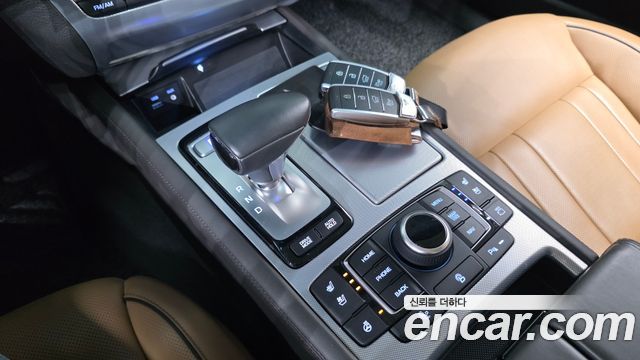 Genesis G80 2017 — photo 12