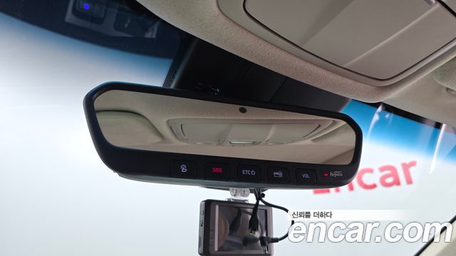 Genesis G80 2017 — photo 17