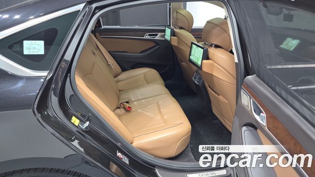 Genesis G80 2017 — photo 18