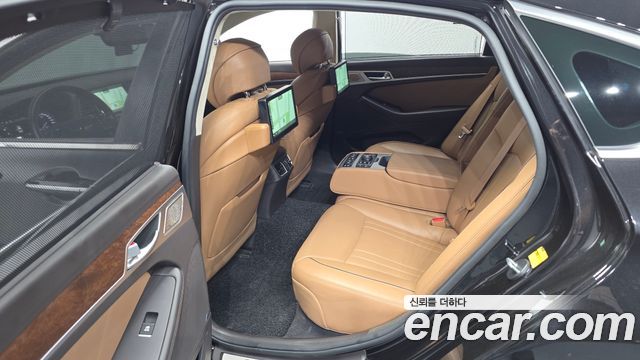Genesis G80 2017 — photo 19