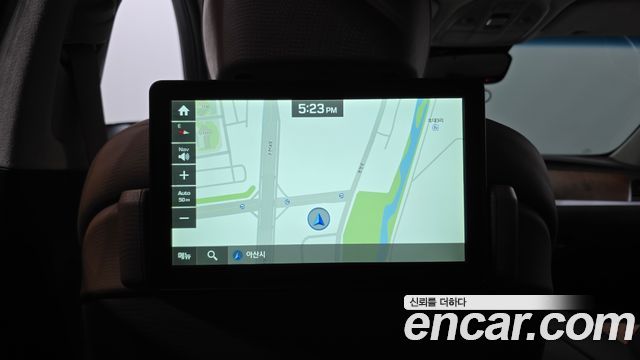Genesis G80 2017 — photo 20