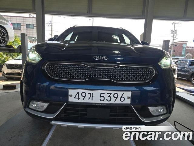 Kia Niro 2018 — photo 1
