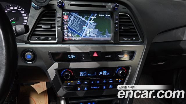 Hyundai Sonata 2016 — photo 18
