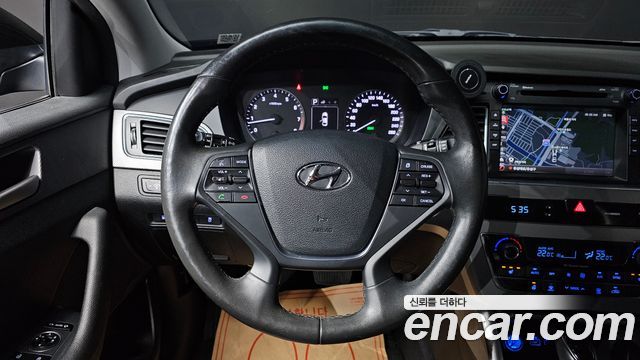 Hyundai Sonata 2016 — photo 19