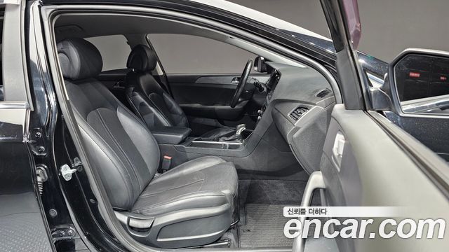 Hyundai Sonata 2016 — photo 15