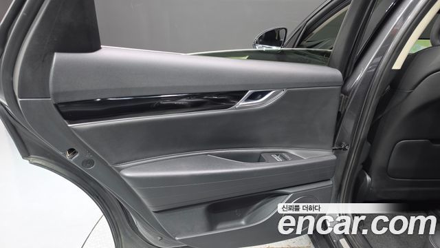 Genesis G80 2022 — photo 15