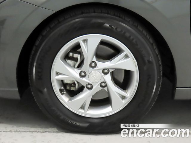 Hyundai AVANTE 2021 — photo 5