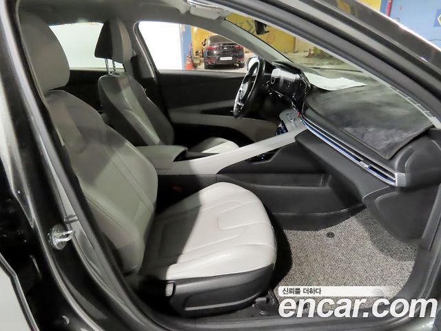 Hyundai AVANTE 2021 — photo 11