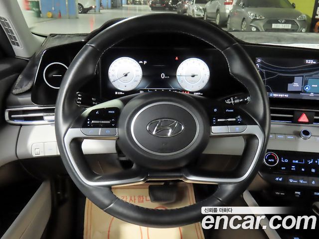 Hyundai AVANTE 2021 — photo 15