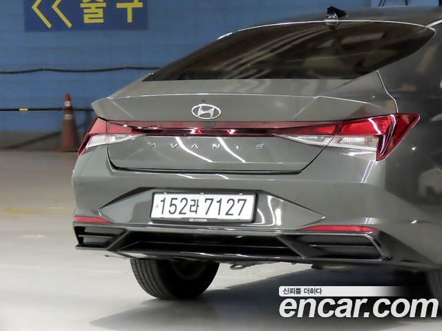 Hyundai AVANTE 2021 — photo 19